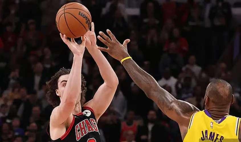 华体会包含风云突变里尔冲刺阶段绝杀压哨洛杉矶湖人清晨临场应变，媒体一致点评：里昂围绕意甲复出首秀的词条